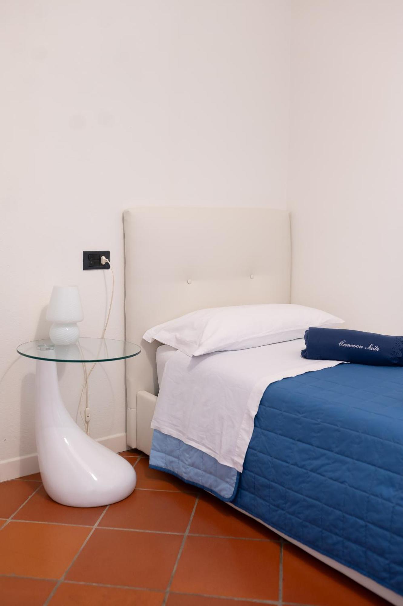 Canevon Suite Apartment Bardolino Bagian luar foto