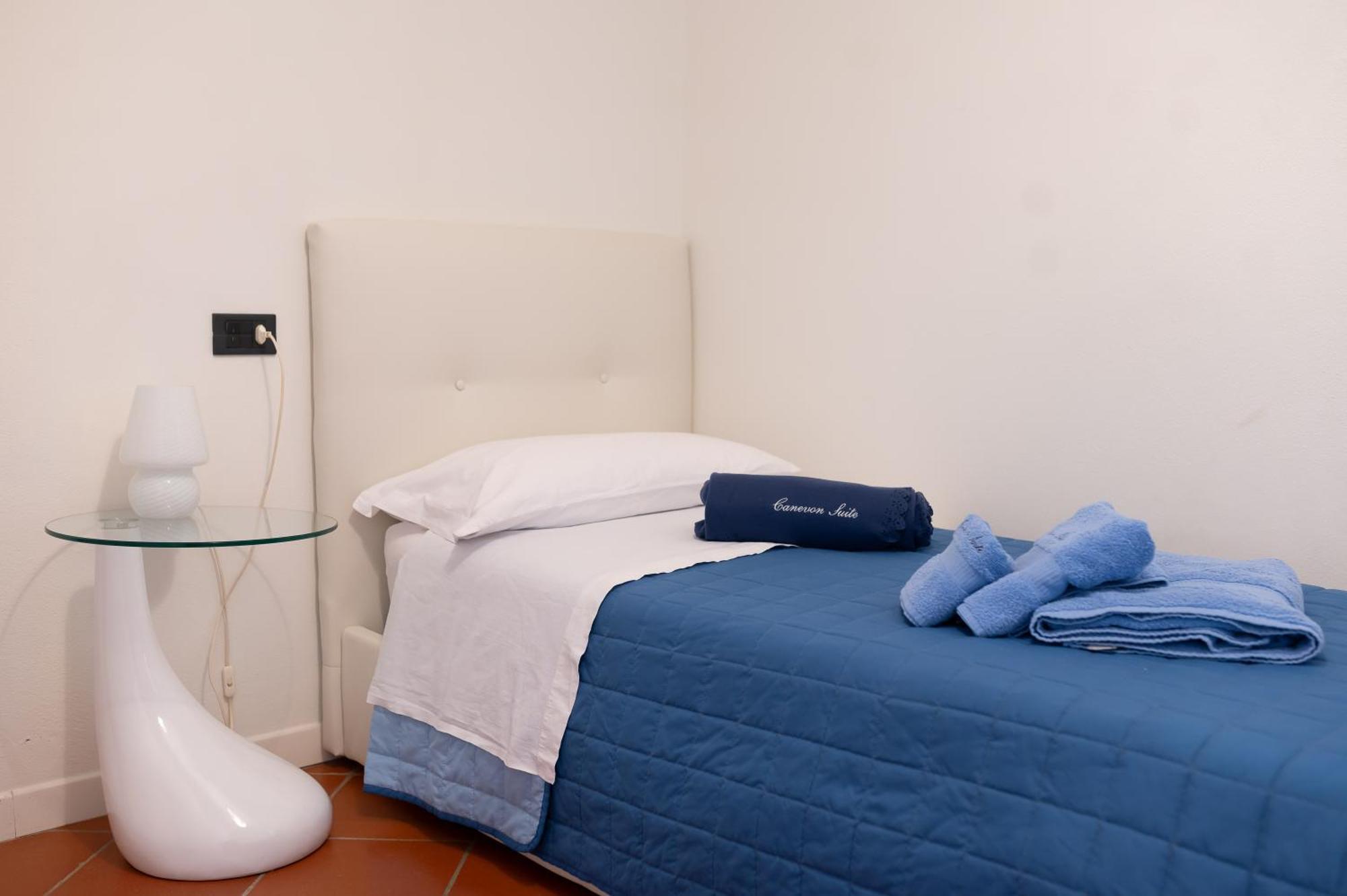 Canevon Suite Apartment Bardolino Bagian luar foto