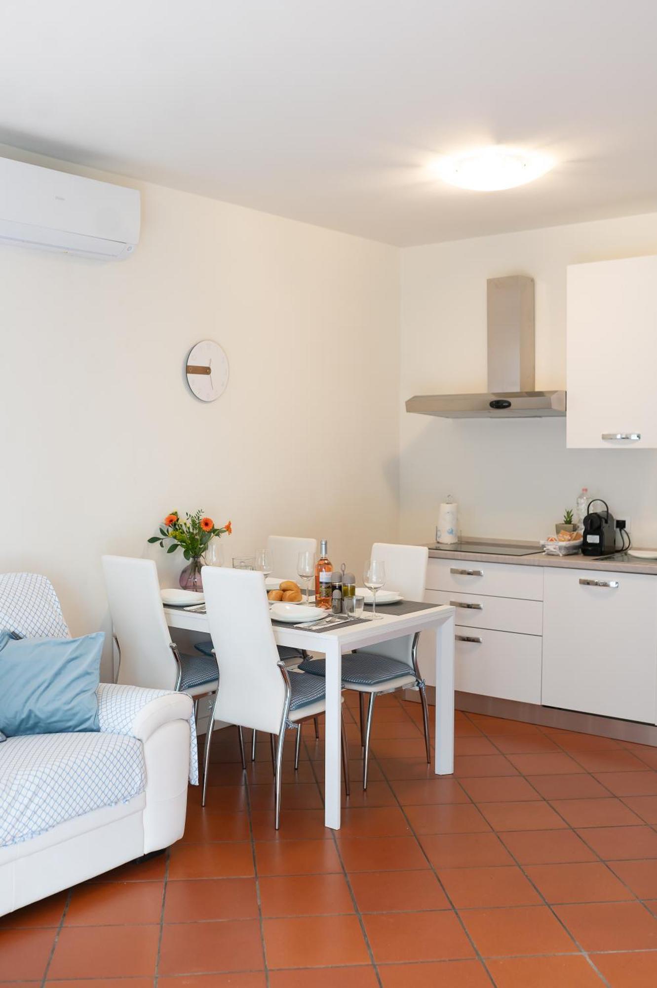 Canevon Suite Apartment Bardolino Bagian luar foto