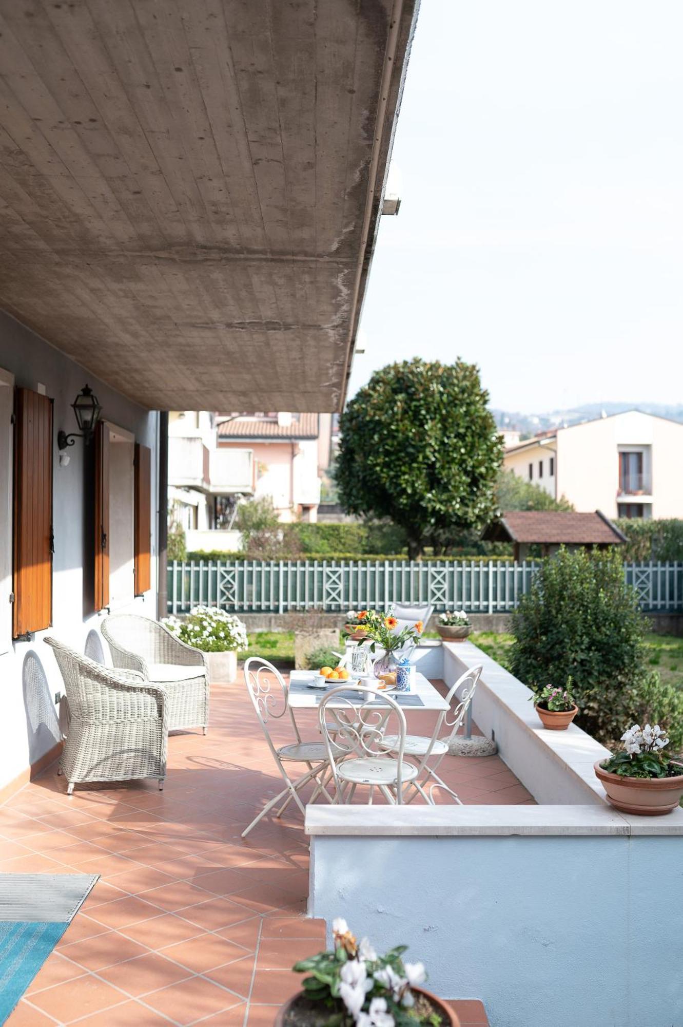 Canevon Suite Apartment Bardolino Bagian luar foto