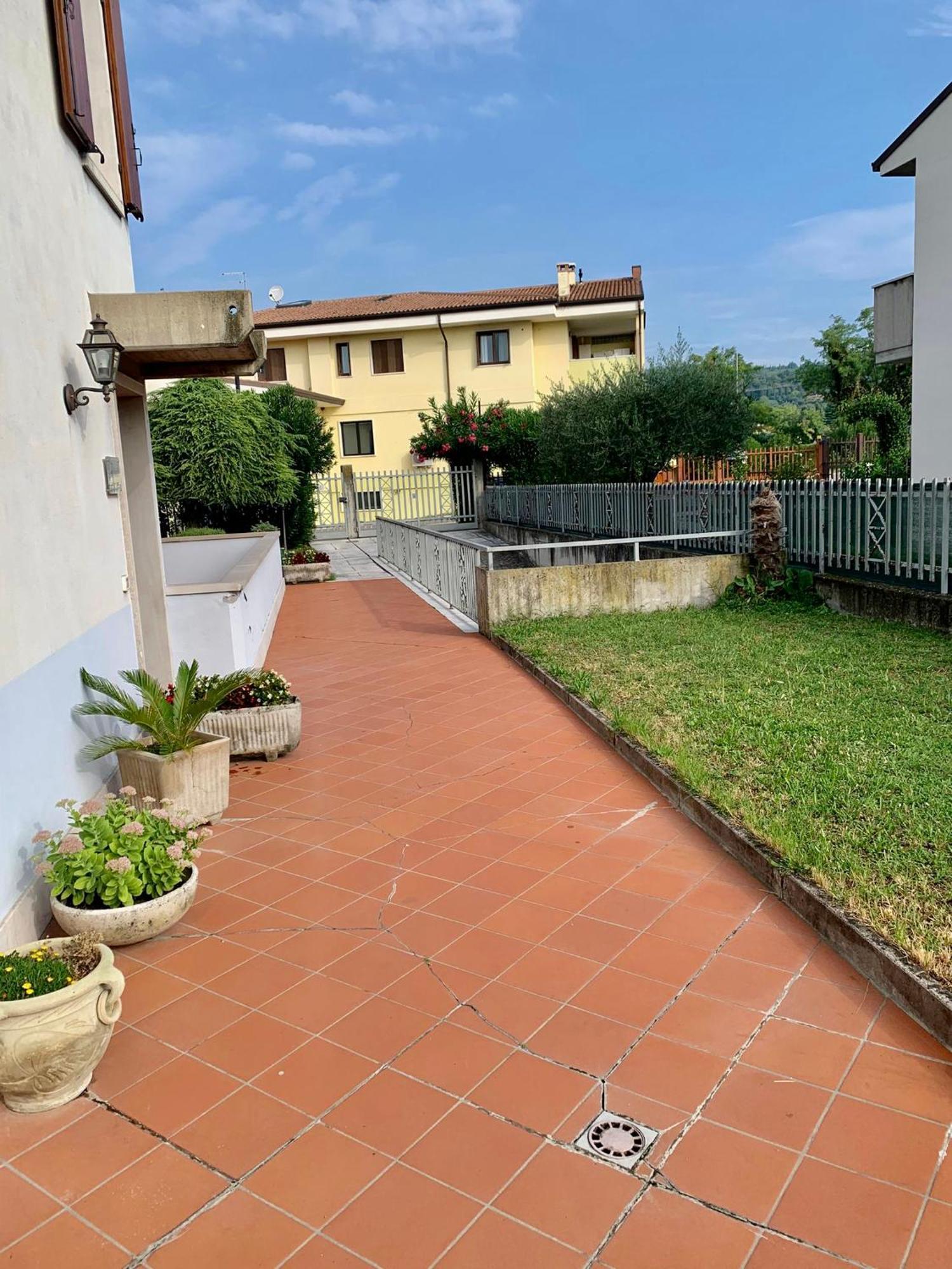 Canevon Suite Apartment Bardolino Bagian luar foto