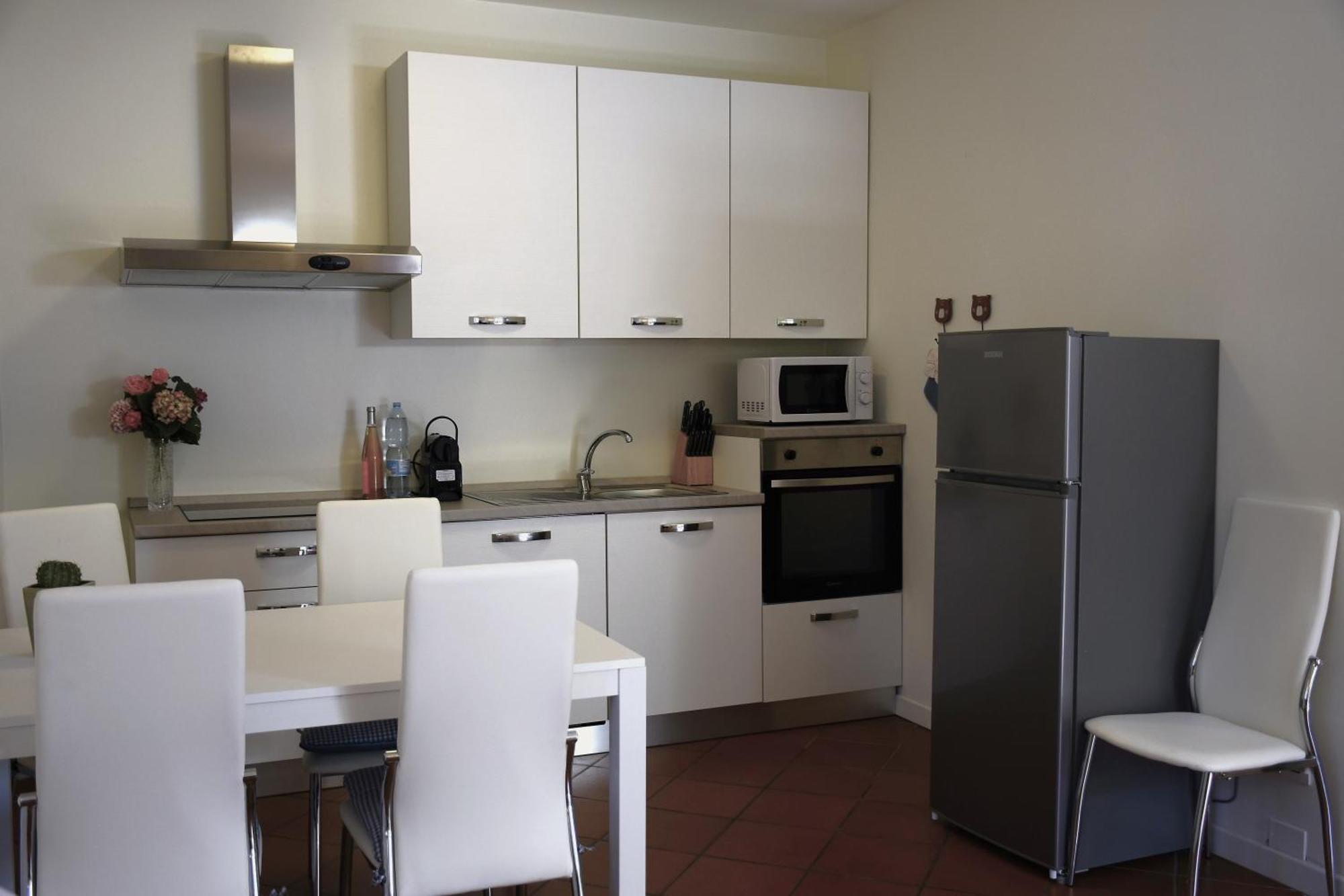 Canevon Suite Apartment Bardolino Bagian luar foto